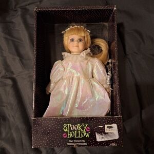 Jo Anns Fabric Priscilla Princess Porcelain Doll Halloween